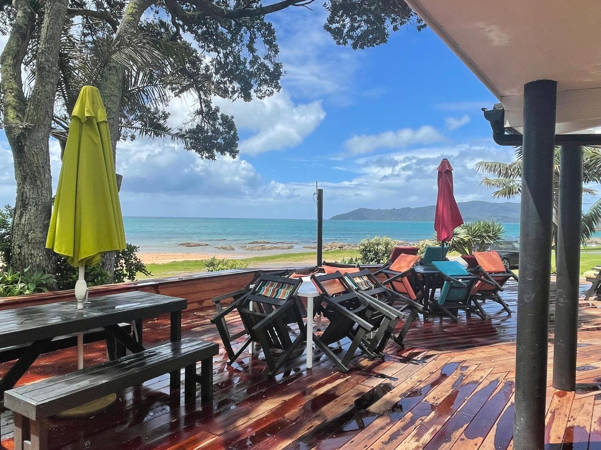 Driftwood Lodge Beachfront, Cable Bay, Northland Coopers Beach Extérieur photo